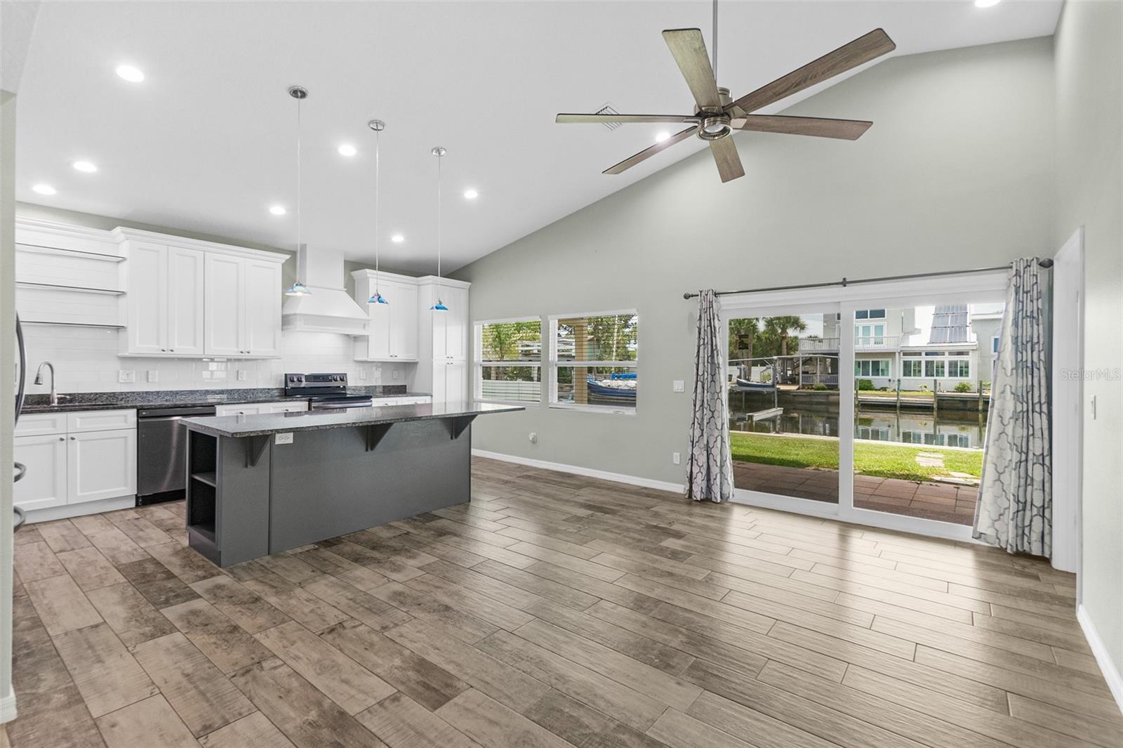 VENICE PARK - Residential