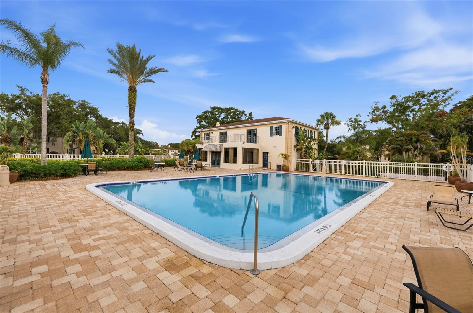 THE GRAND AT OLDE CARROLLWOOD - Residential