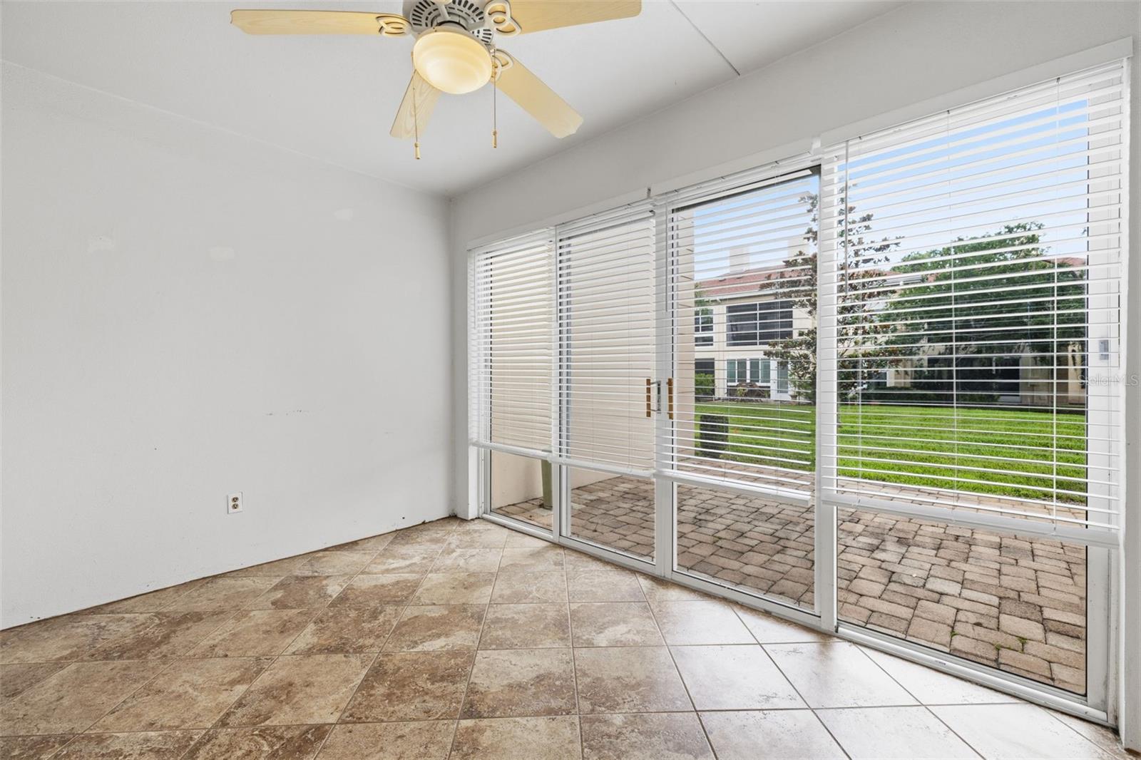 THE GRAND AT OLDE CARROLLWOOD - Residential