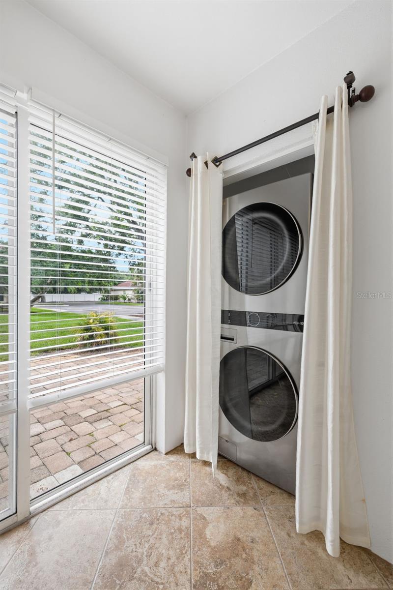 THE GRAND AT OLDE CARROLLWOOD - Residential