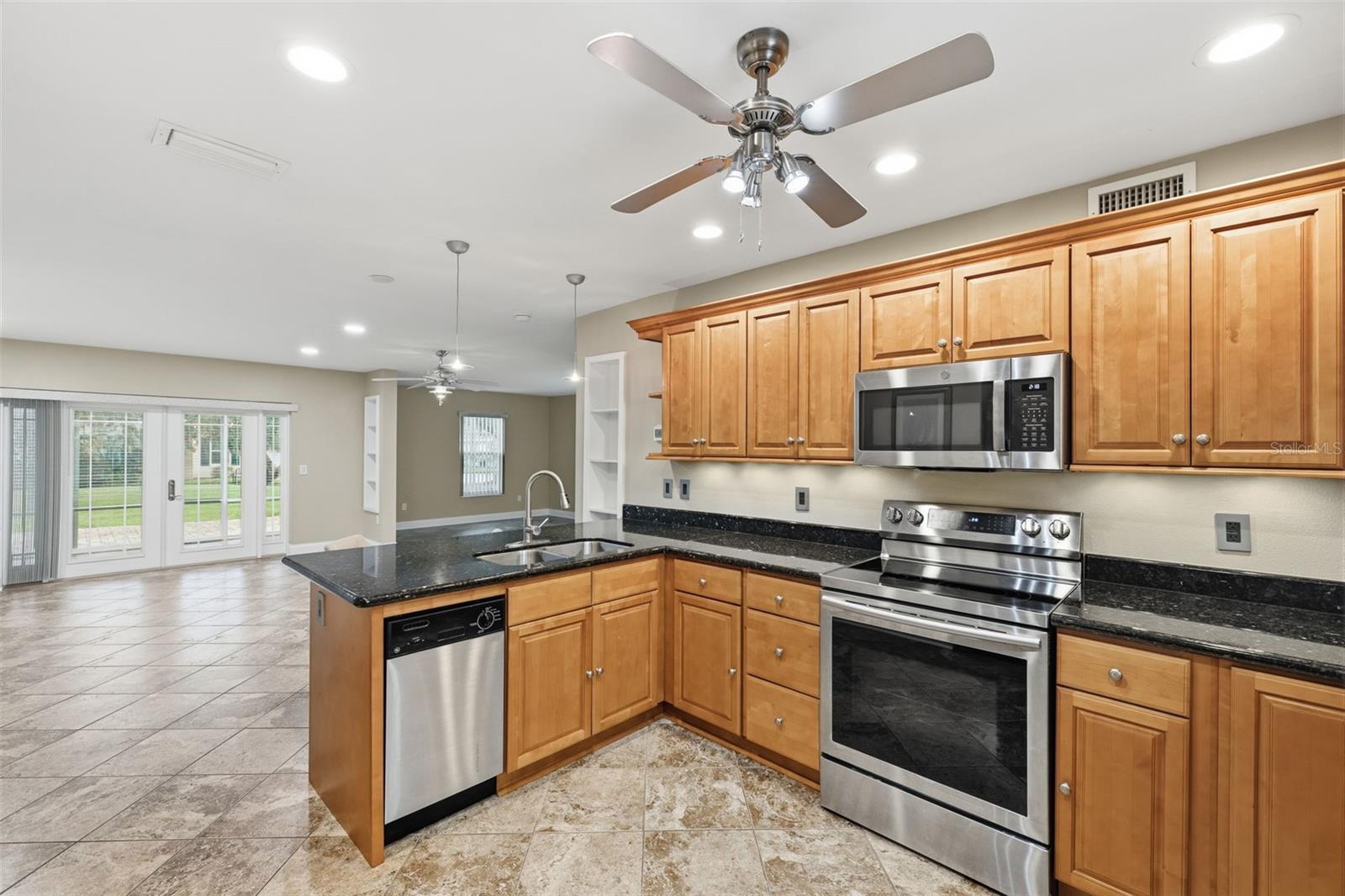 THE GRAND AT OLDE CARROLLWOOD - Residential
