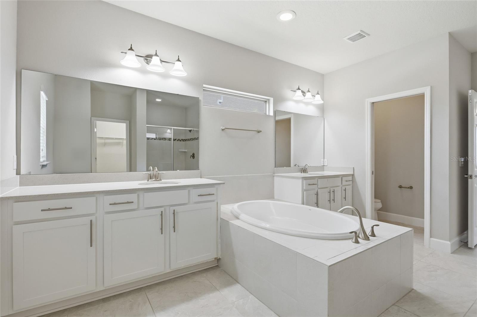 ROYAL LEGACY ESTATES - Residential