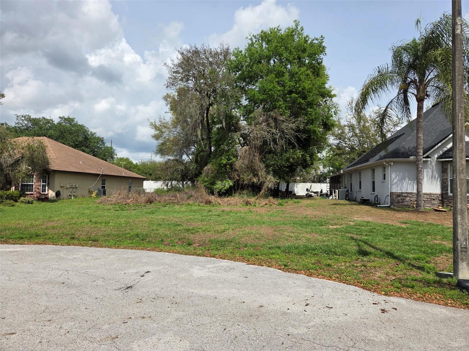 Rare find in the City of Zephyrhills. A beautiful residential building lot. Publicly maintained cul-de-sac street, newer homes, city utilities, less than 1 mile to hospital, dining, bowling, movie theatre, Zephyrhills High School, Woodland Elementary School, big box stores and grocery stores.