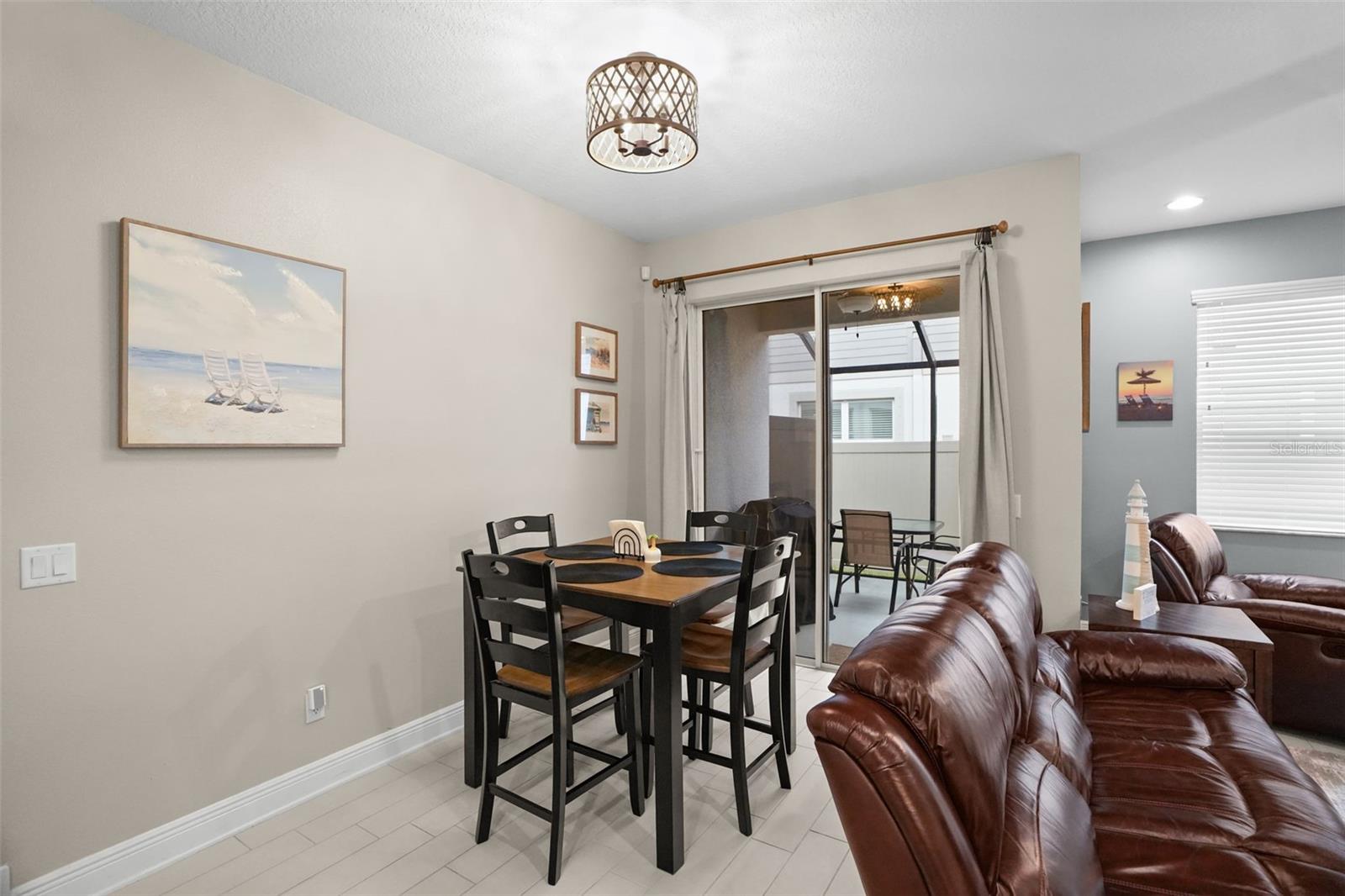 TOWNS AT BELLEAIR GROVE - Residential
