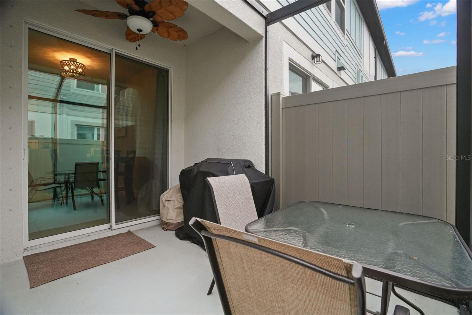 TOWNS AT BELLEAIR GROVE - Residential