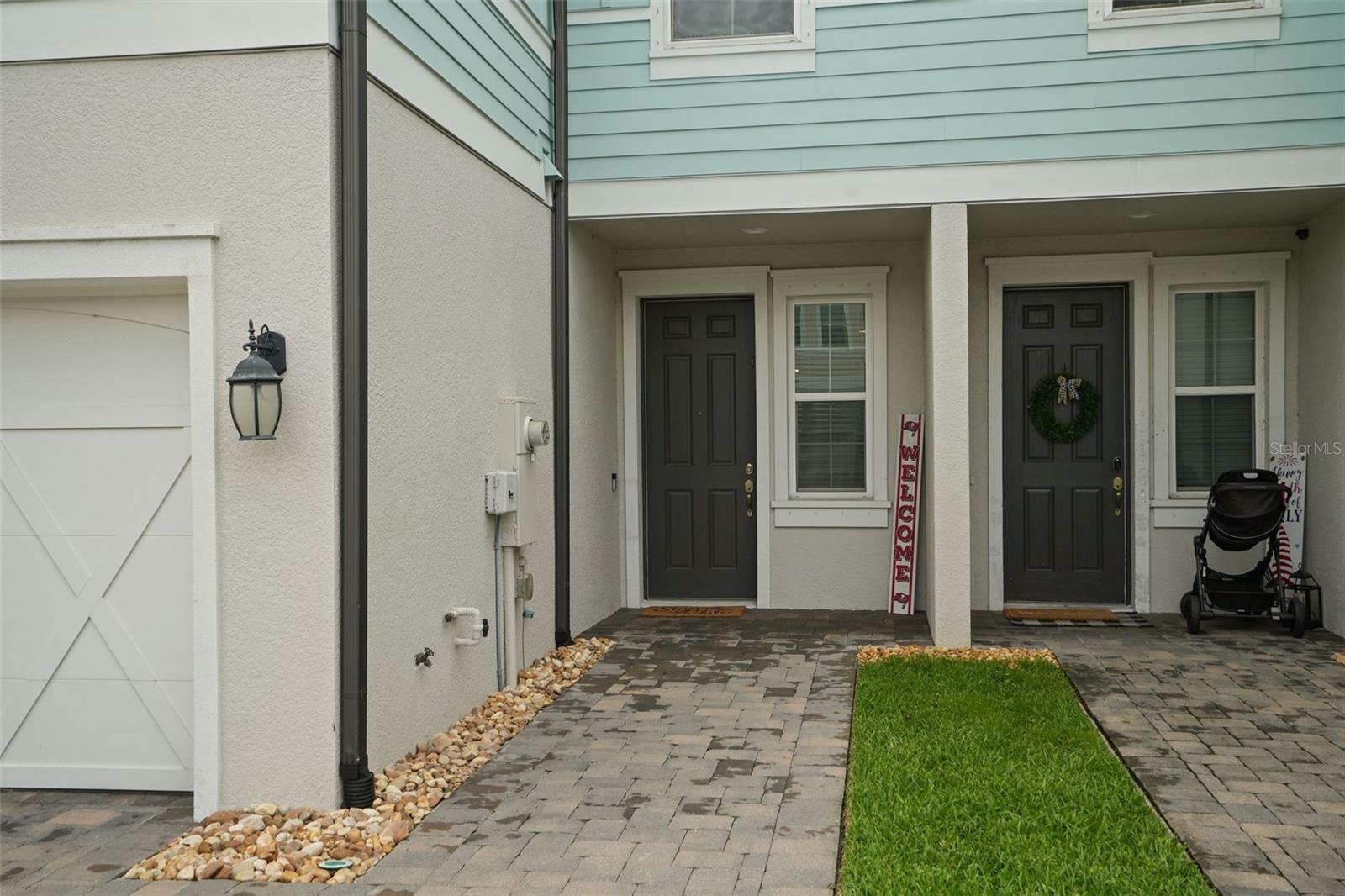 TOWNS AT BELLEAIR GROVE - Residential
