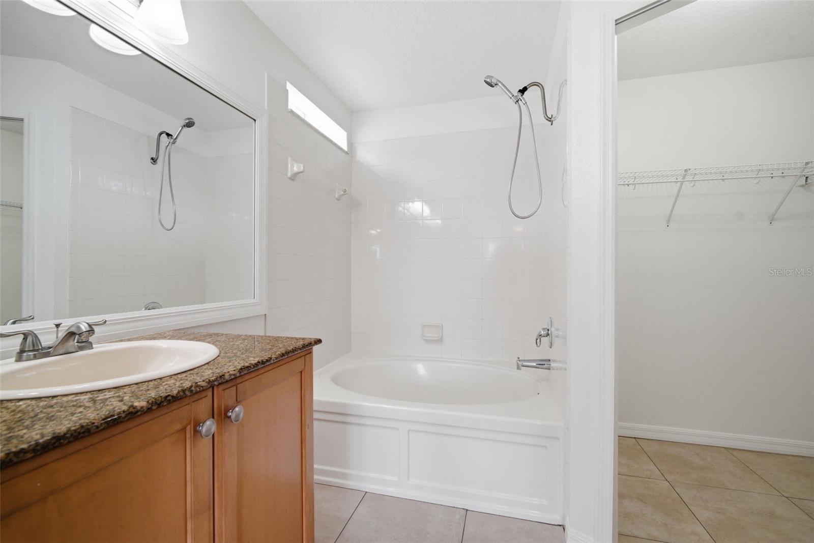 LAKESIDE TR A1 - Residential