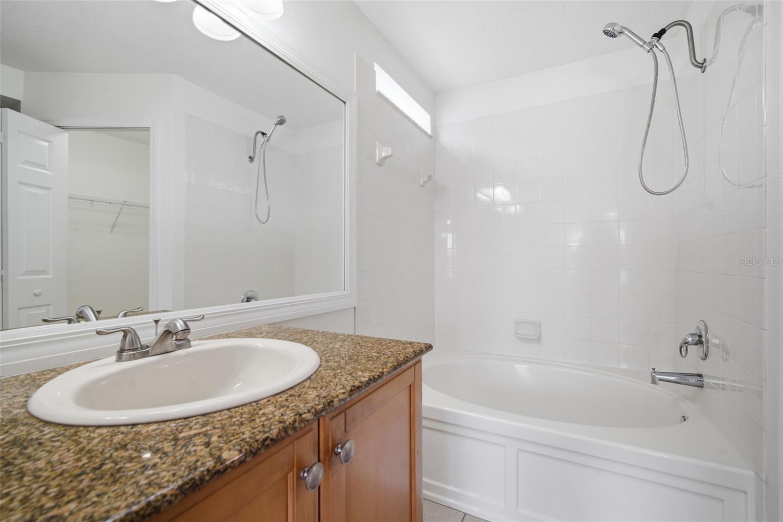 LAKESIDE TR A1 - Residential