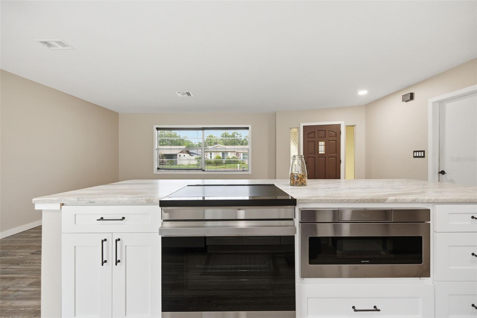 RAVENWOOD MANOR - Residential