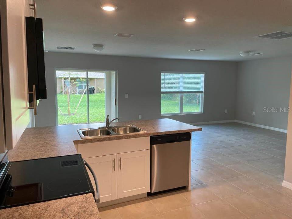 PORT CHARLOTTE SEC 050 - Residential Lease