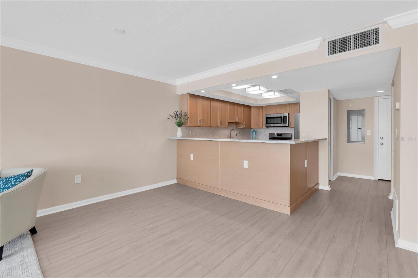 TREASURE ISLAND TENNIS & YACHT CLUB - Residential
