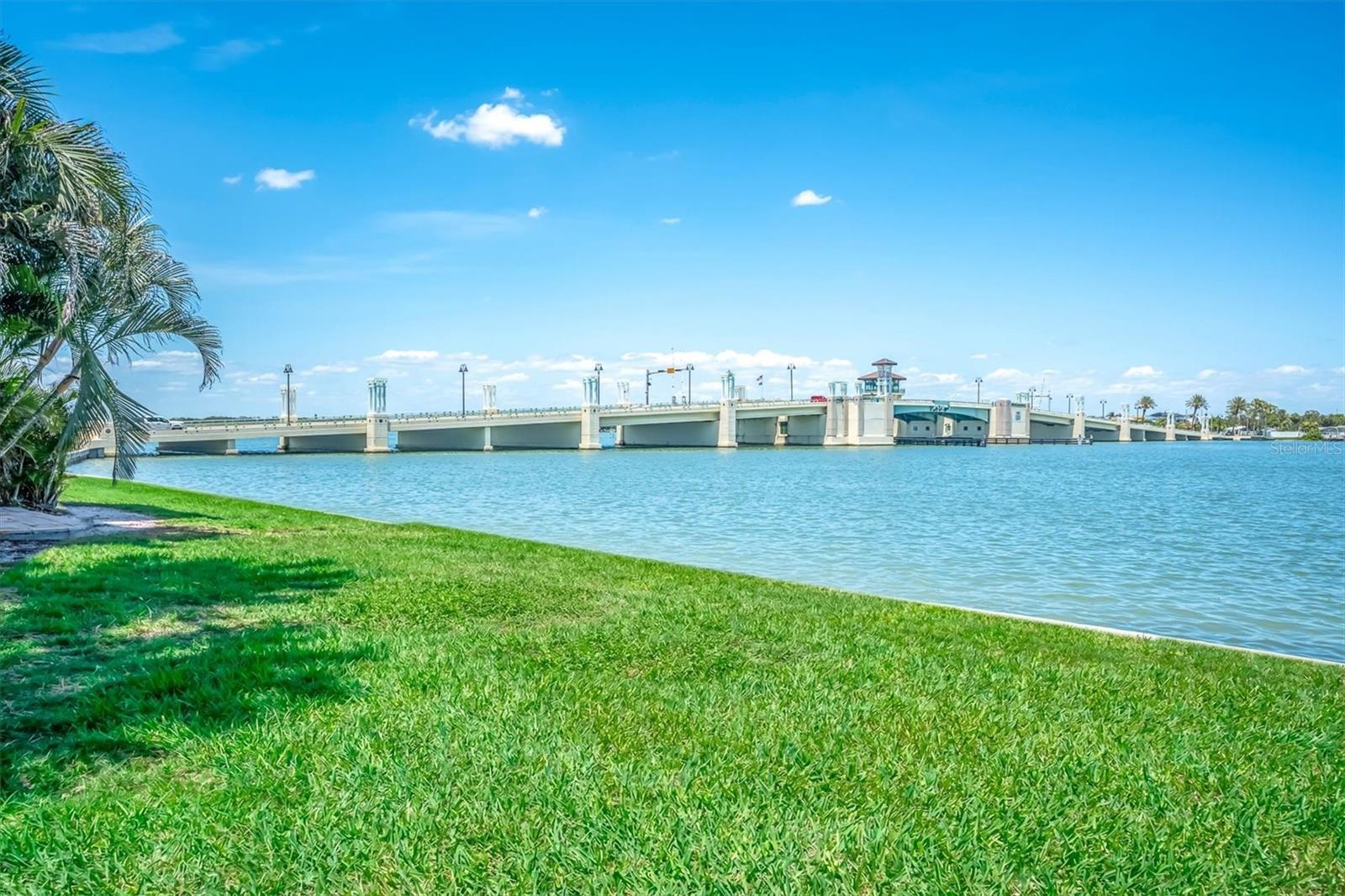 TREASURE ISLAND TENNIS & YACHT CLUB - Residential