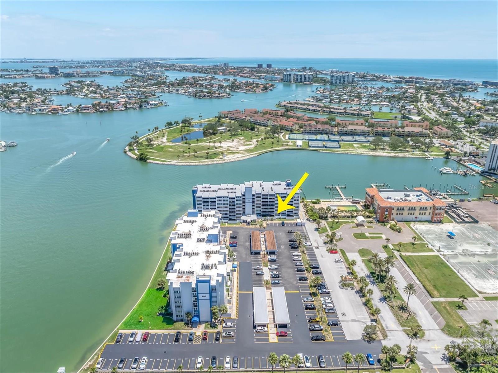 TREASURE ISLAND TENNIS & YACHT CLUB - Residential