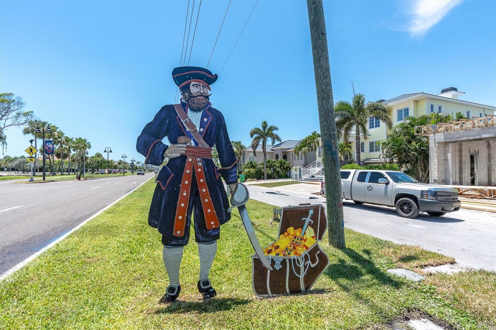 TREASURE ISLAND TENNIS & YACHT CLUB - Residential