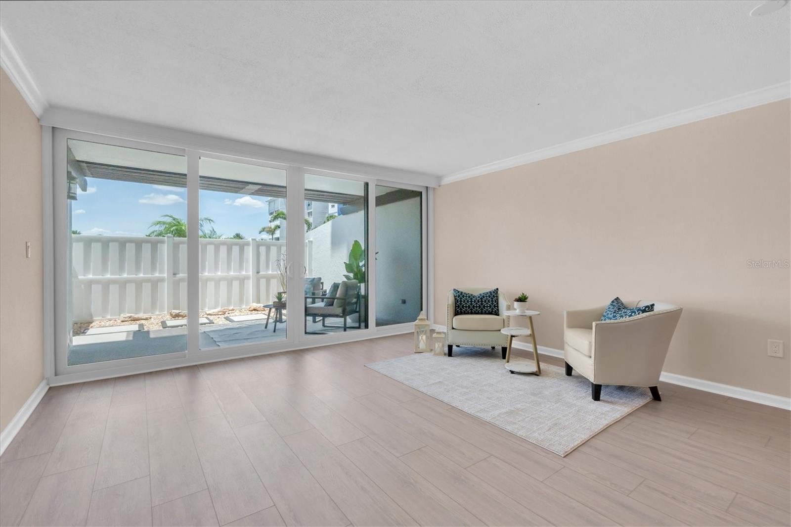 TREASURE ISLAND TENNIS & YACHT CLUB - Residential