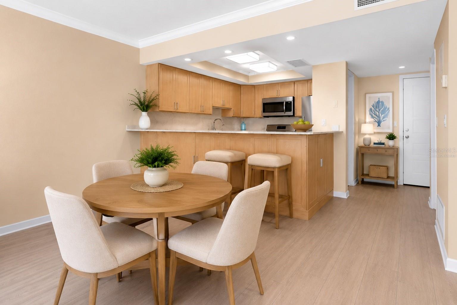 TREASURE ISLAND TENNIS & YACHT CLUB - Residential