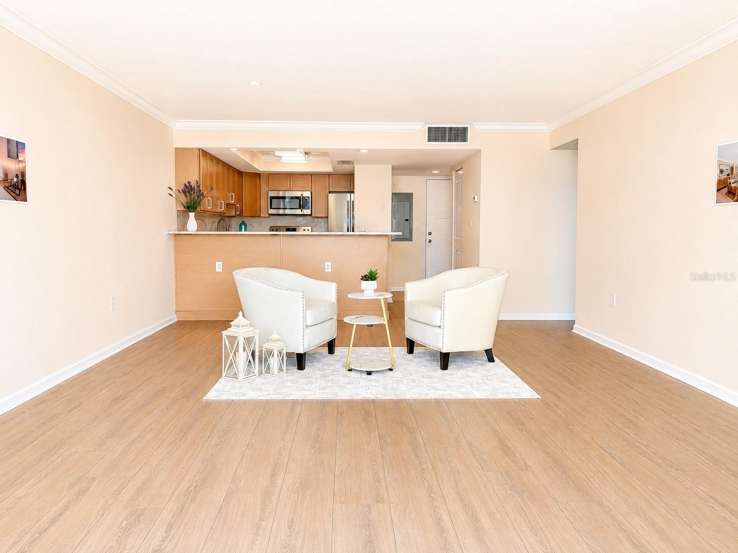 TREASURE ISLAND TENNIS & YACHT CLUB - Residential