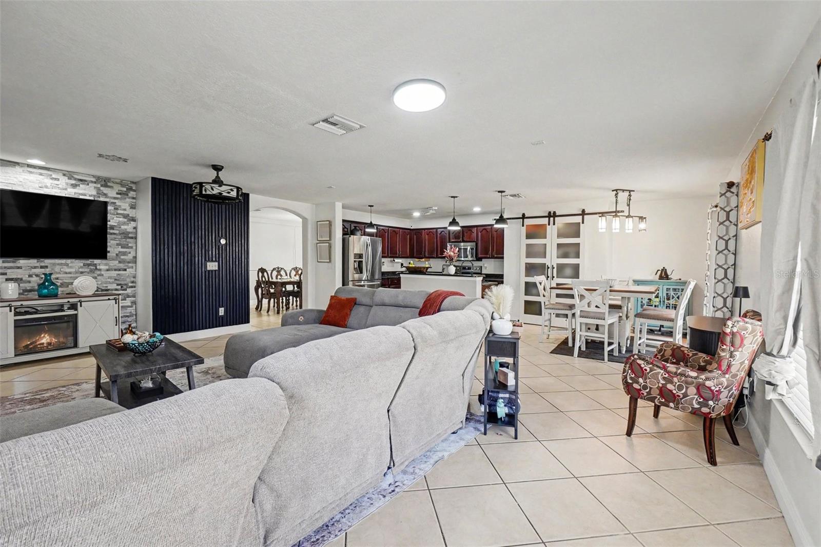 SOUTH BAY LAKES UNIT 1 - Residential