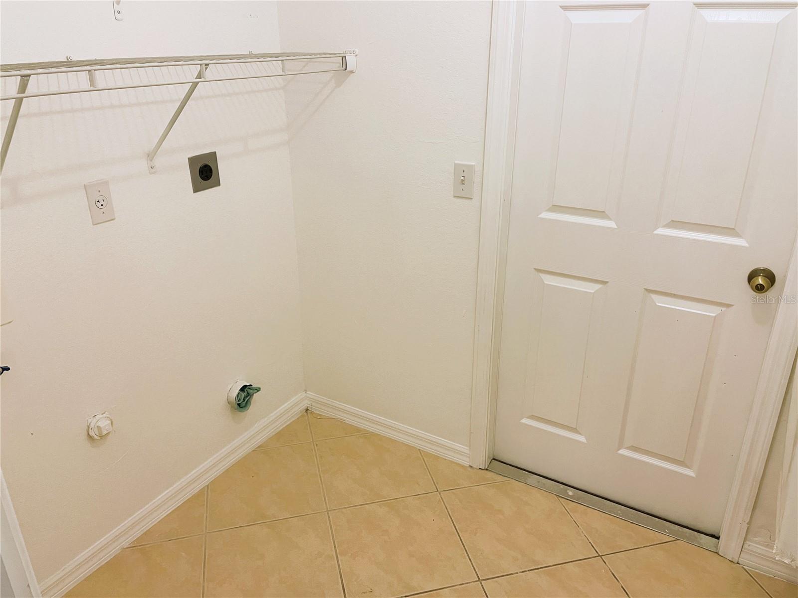 PORT CHARLOTTE SUB 08 - Residential Lease