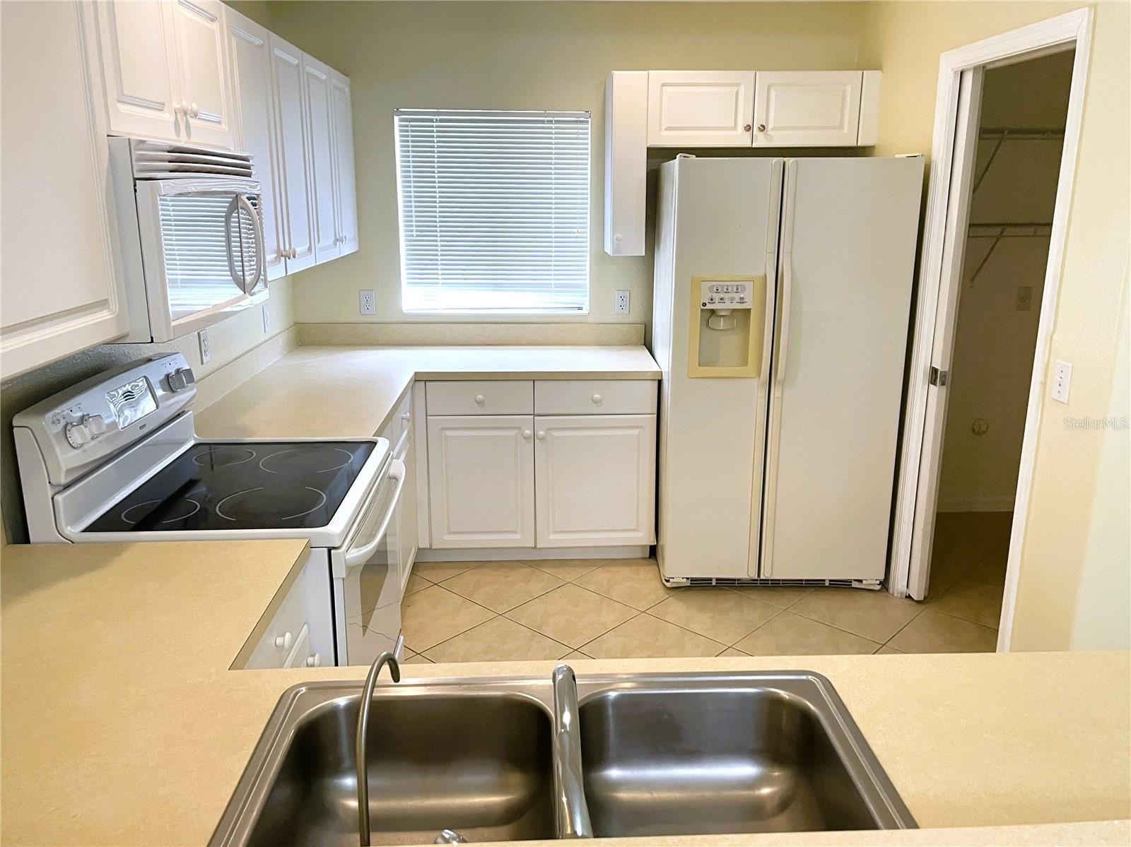 PORT CHARLOTTE SUB 08 - Residential Lease