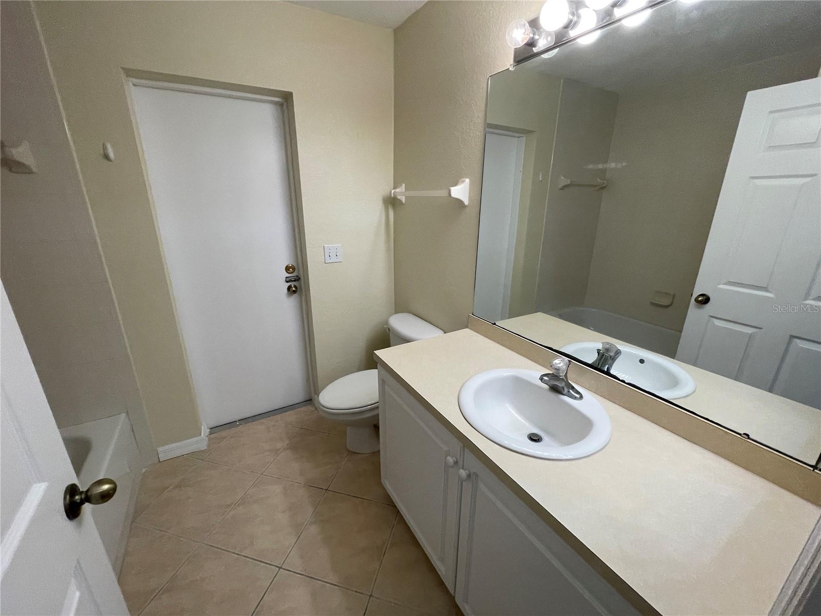 PORT CHARLOTTE SUB 08 - Residential Lease