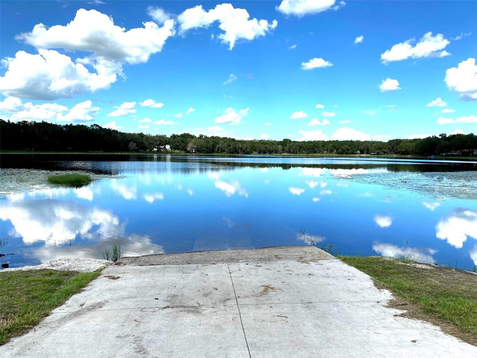 RAINBOW LAKES ESTATE - Land