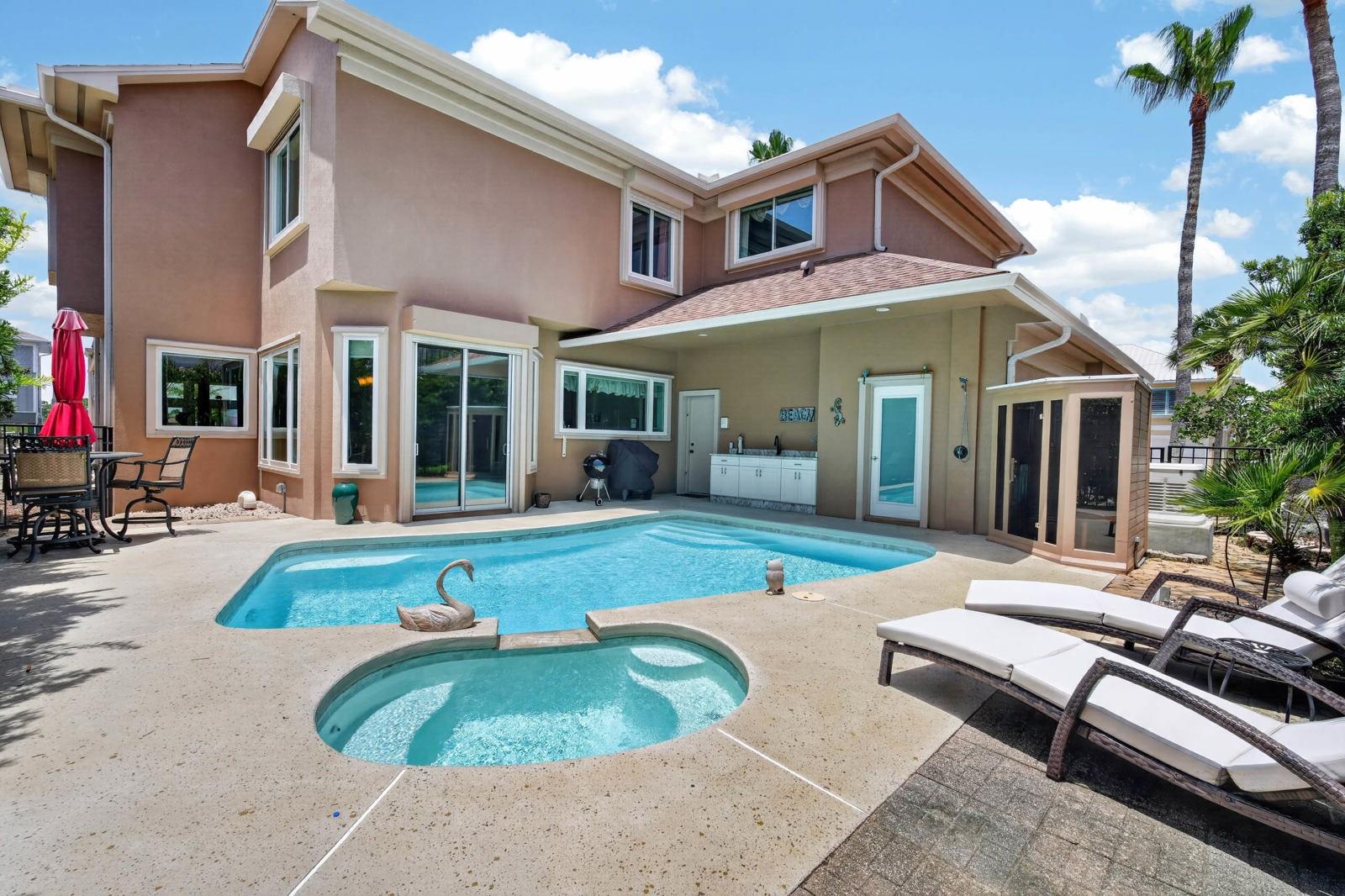 RIVER VIEW POINT - Residential