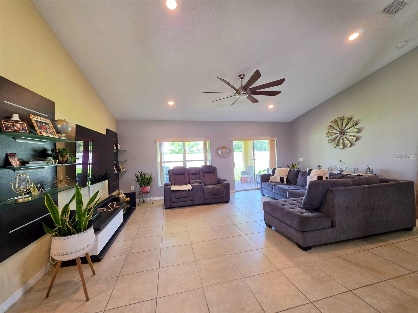 BELLALAGO PH 7L - Residential