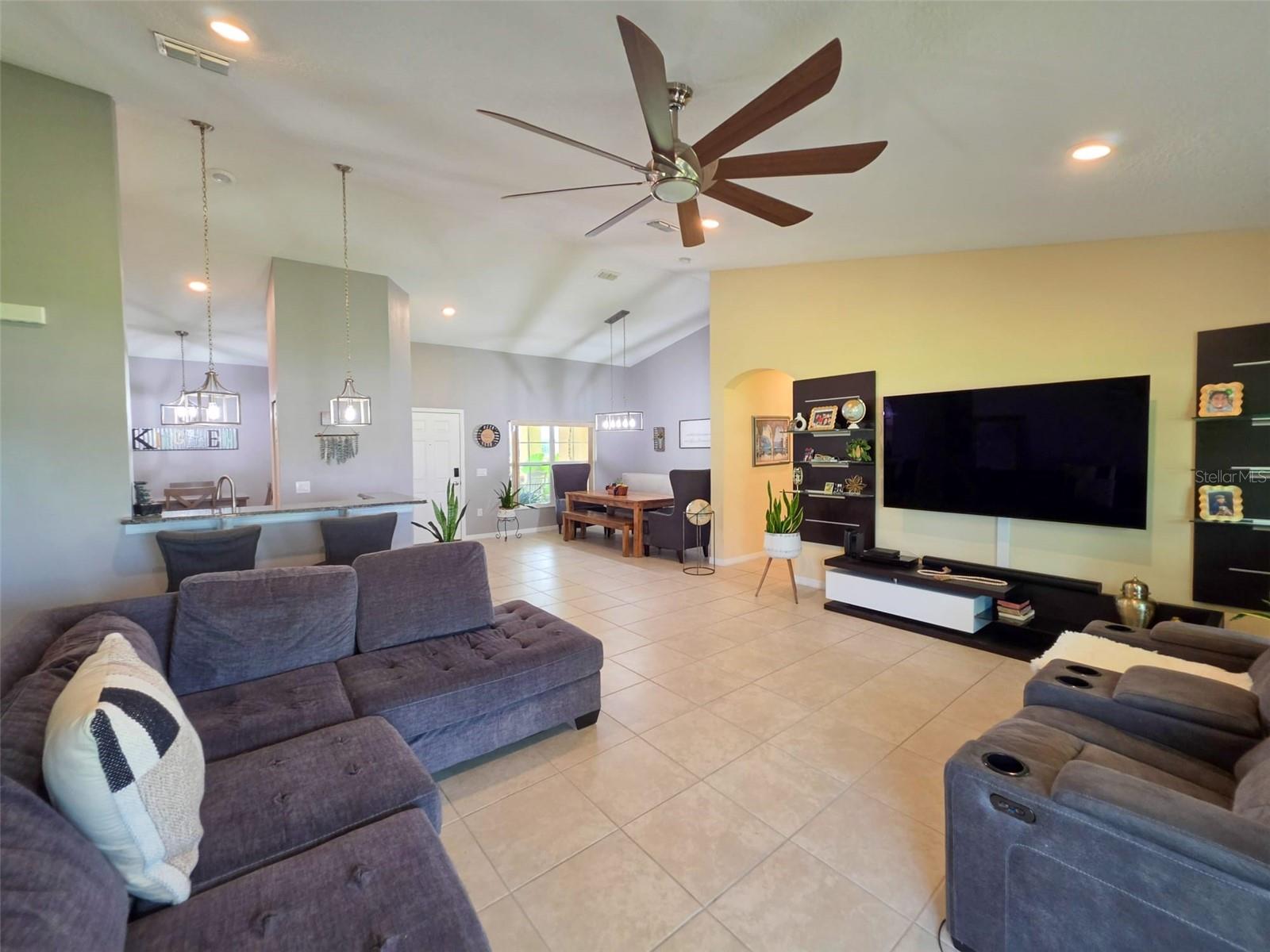 BELLALAGO PH 7L - Residential
