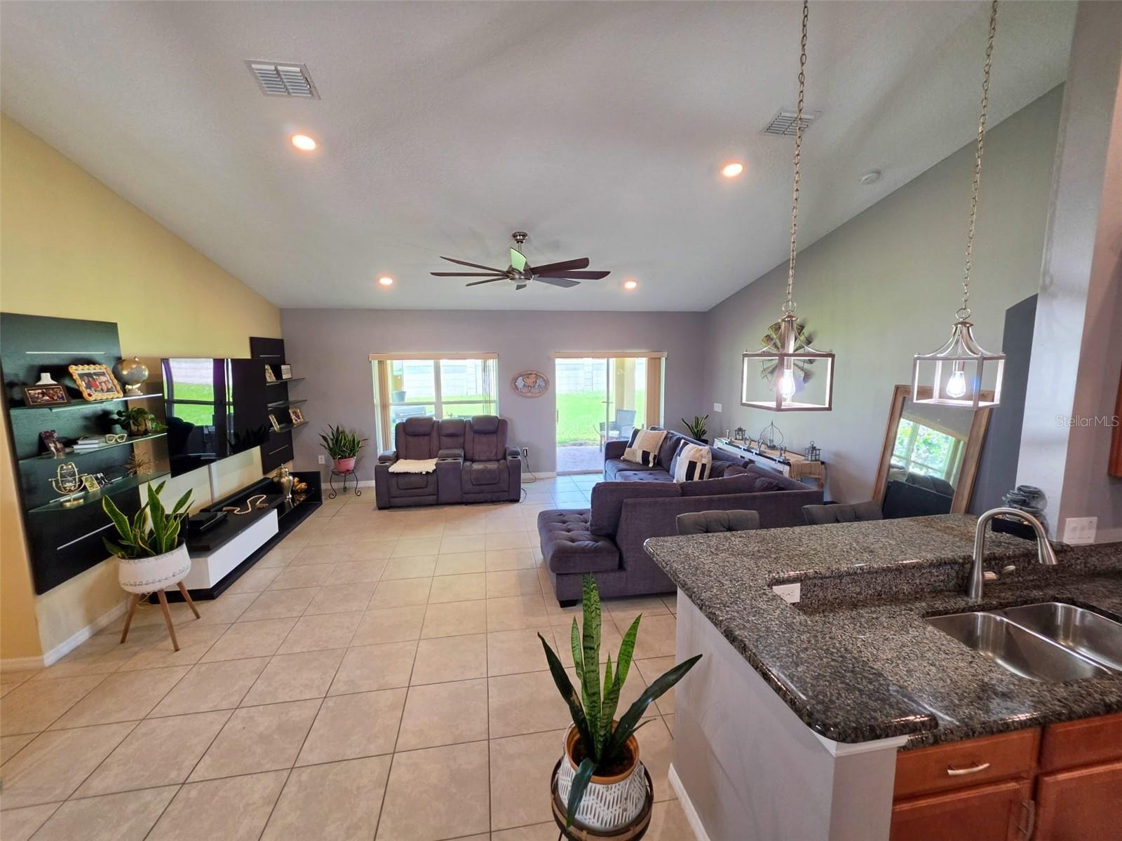 BELLALAGO PH 7L - Residential