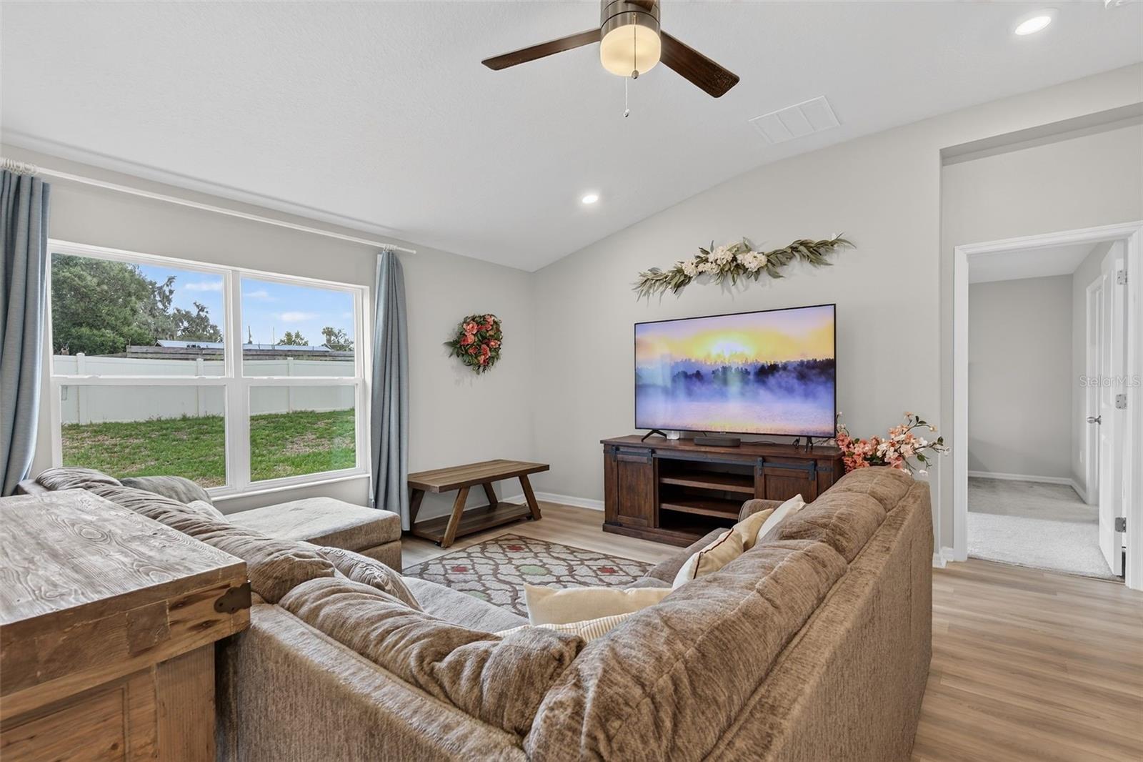 WILLIAMS POINTE - Residential