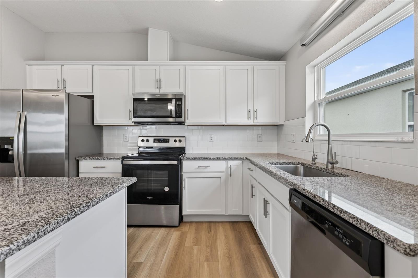 WILLIAMS POINTE - Residential