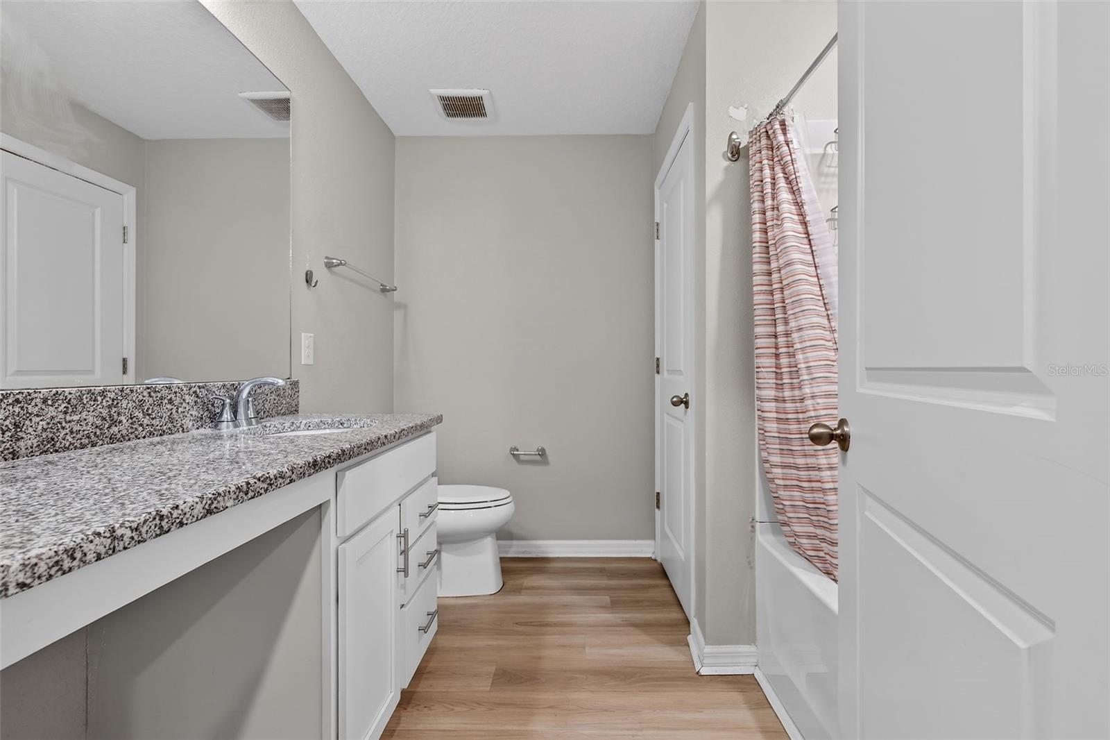 WILLIAMS POINTE - Residential