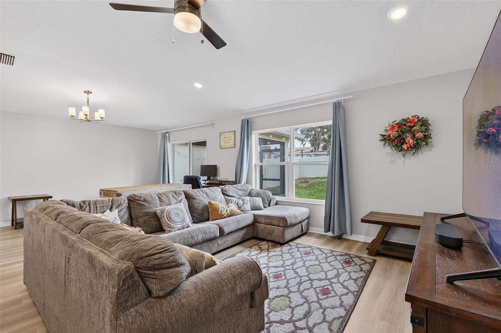 WILLIAMS POINTE - Residential