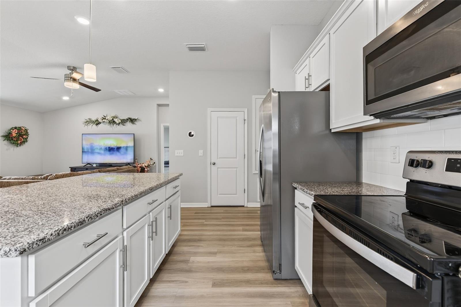 WILLIAMS POINTE - Residential