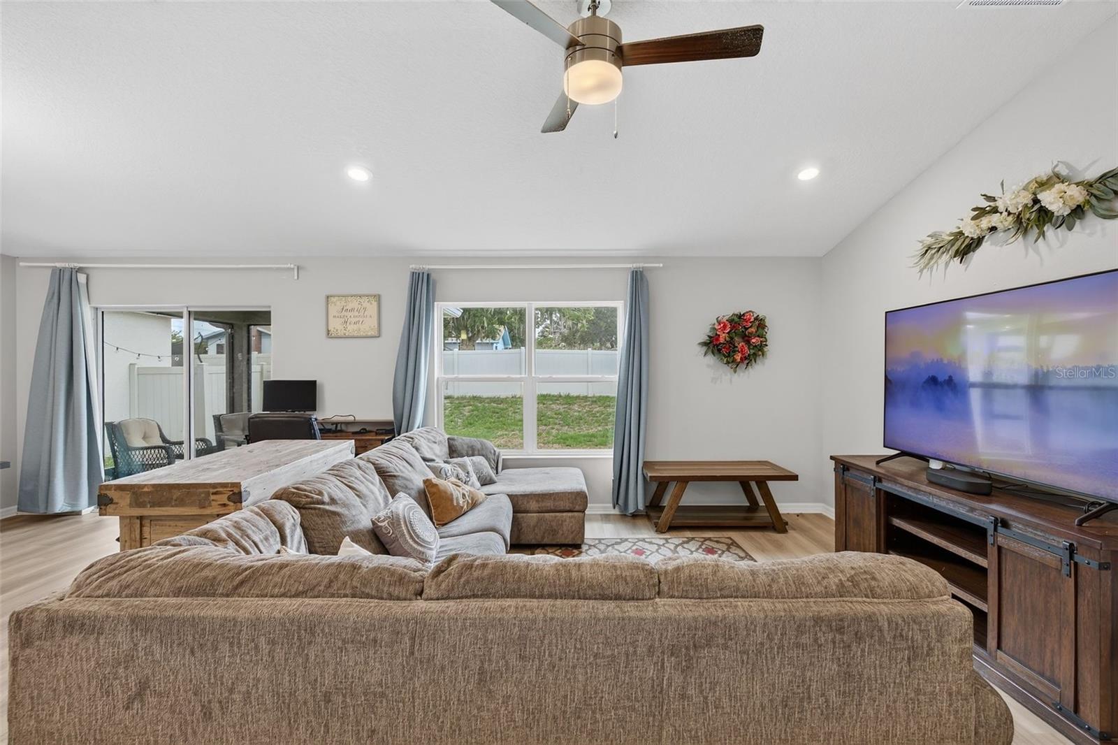 WILLIAMS POINTE - Residential