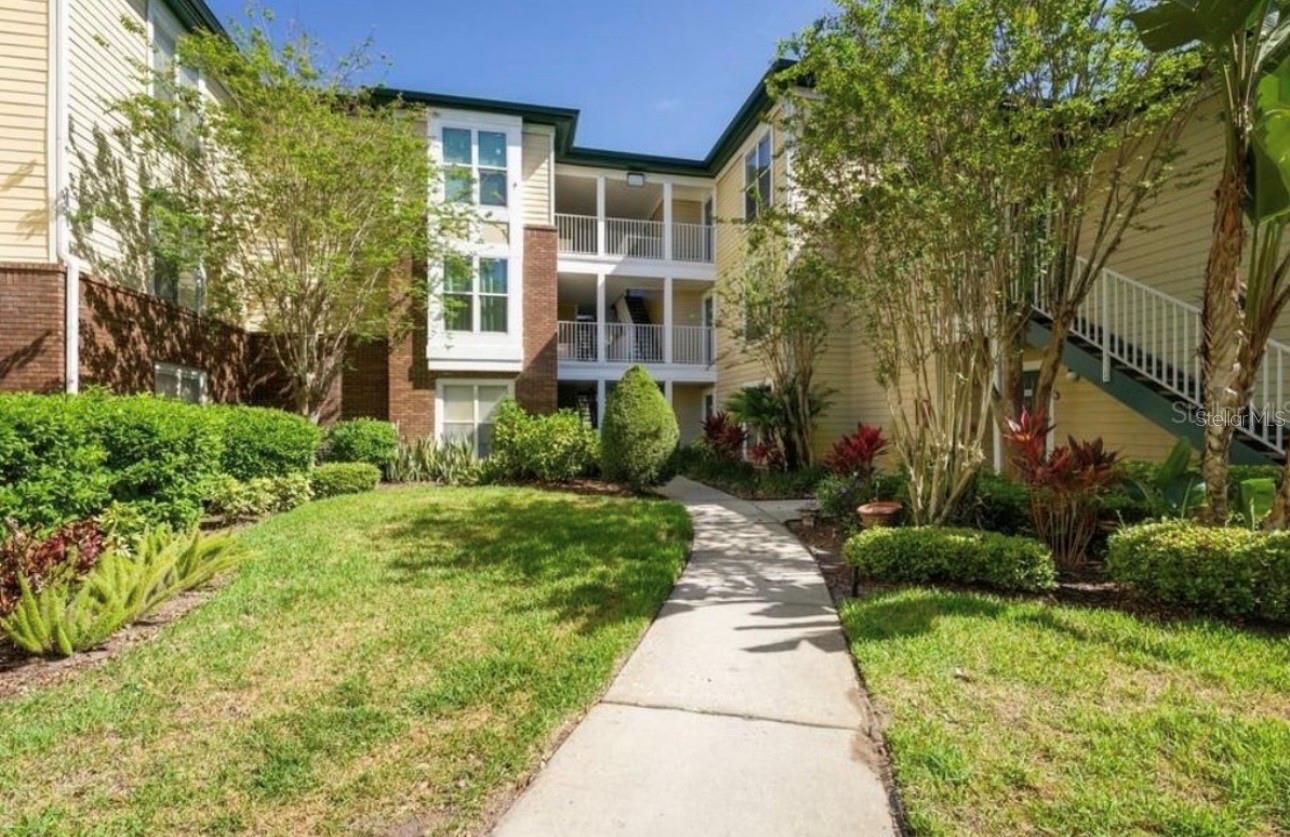 THE LANDINGS OF TAMPA A CONDOM - Residential Lease