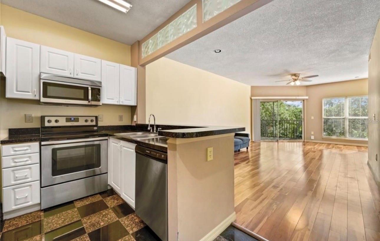 THE LANDINGS OF TAMPA A CONDOM - Residential Lease