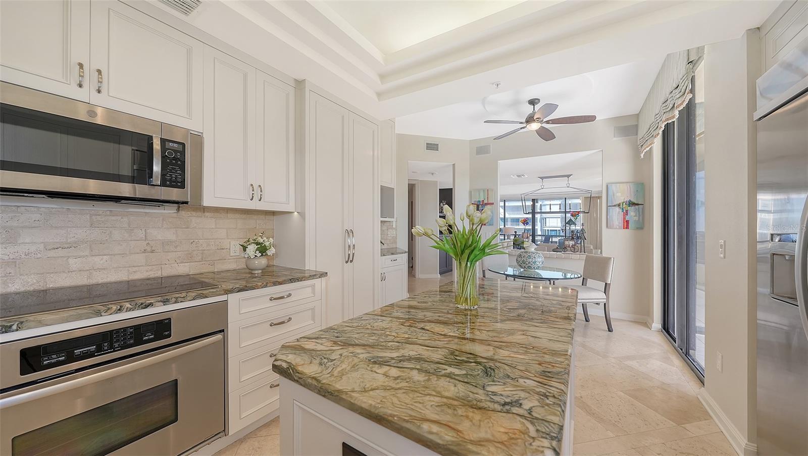 L AMBIANCE AT LONGBOAT KEY CLUB PH 02 - Residential