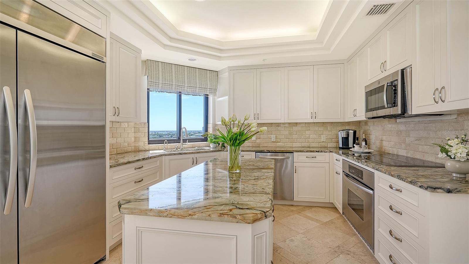 L AMBIANCE AT LONGBOAT KEY CLUB PH 02 - Residential