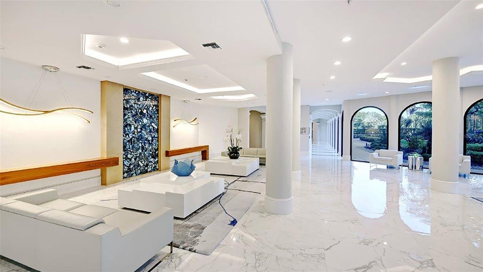 L AMBIANCE AT LONGBOAT KEY CLUB PH 02 - Residential
