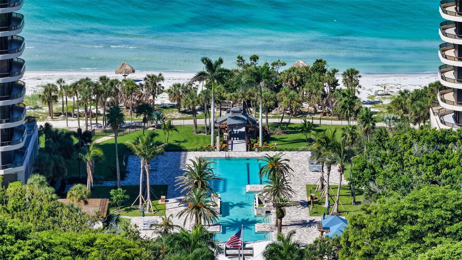 L AMBIANCE AT LONGBOAT KEY CLUB PH 02 - Residential