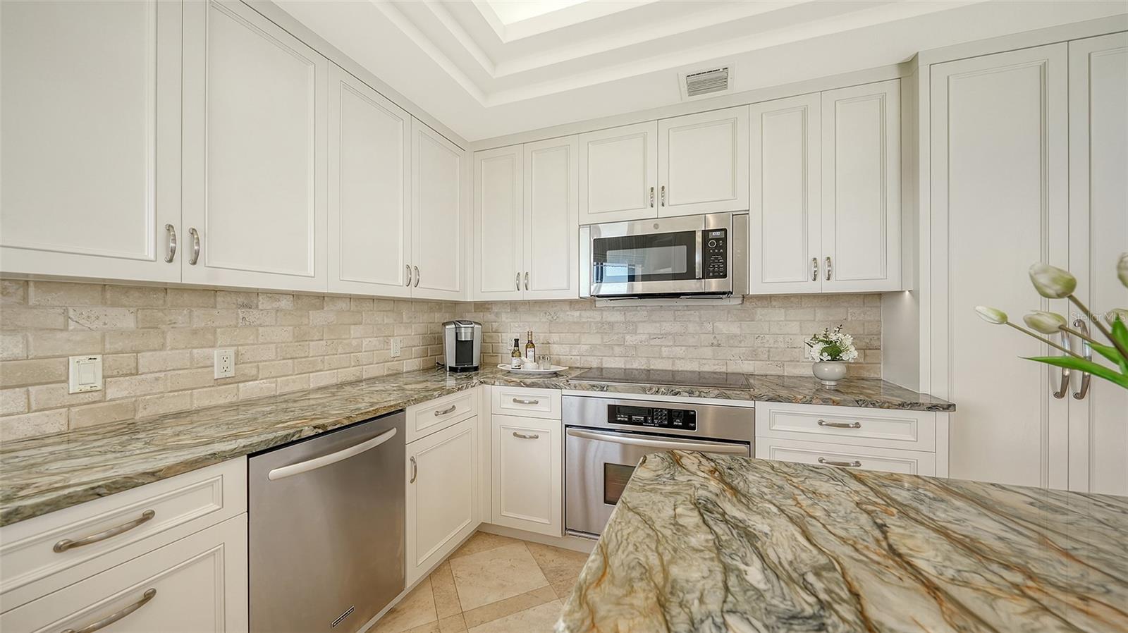 L AMBIANCE AT LONGBOAT KEY CLUB PH 02 - Residential
