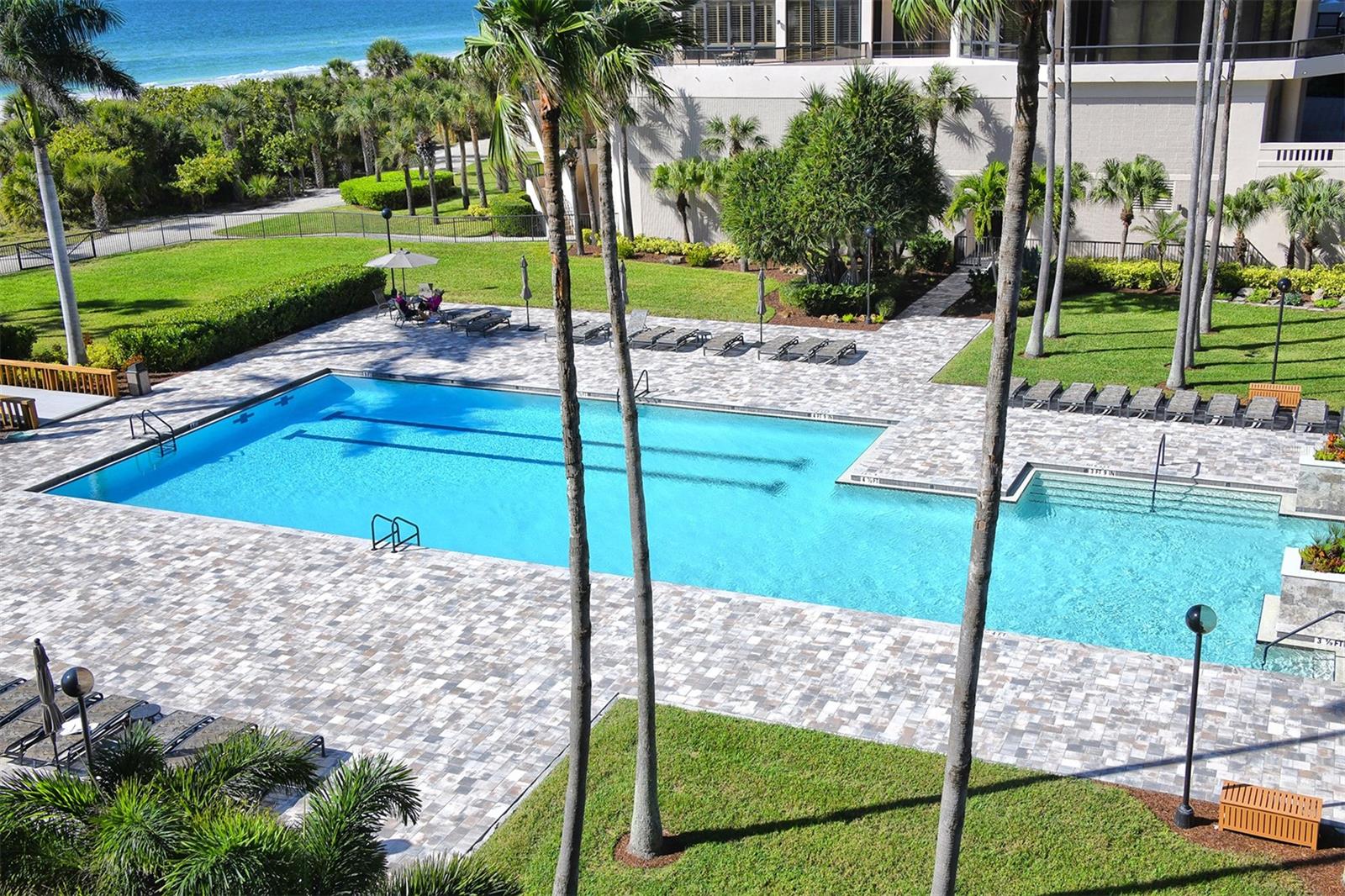 L AMBIANCE AT LONGBOAT KEY CLUB PH 02 - Residential