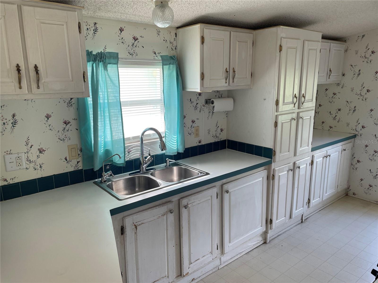 WAUGH SUB - Residential Lease