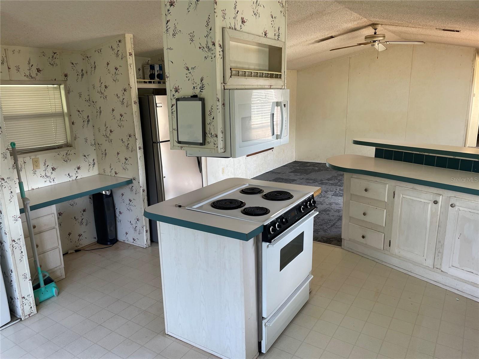 WAUGH SUB - Residential Lease