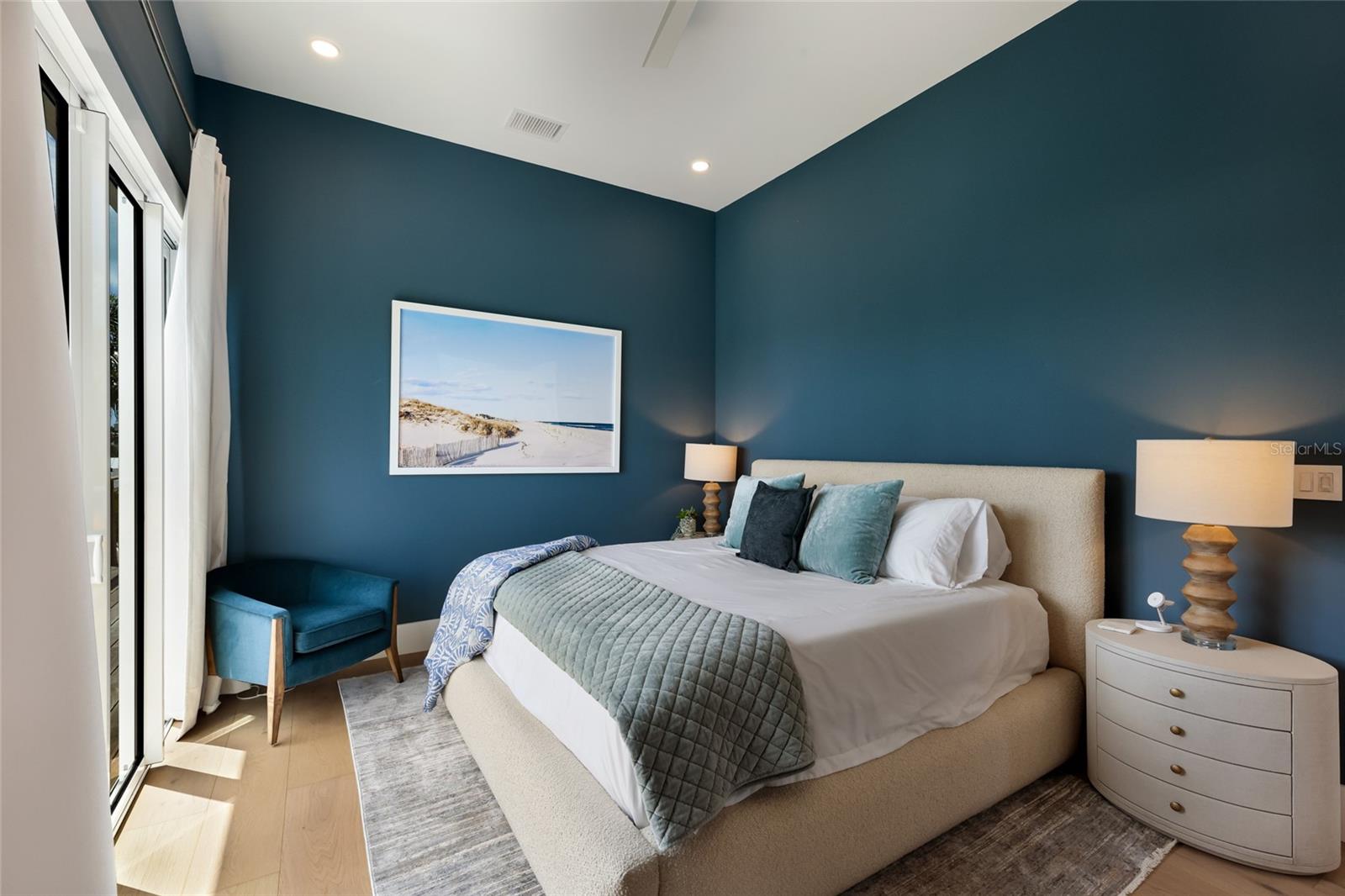 HOLMES BEACH 16TH UNIT - Residential