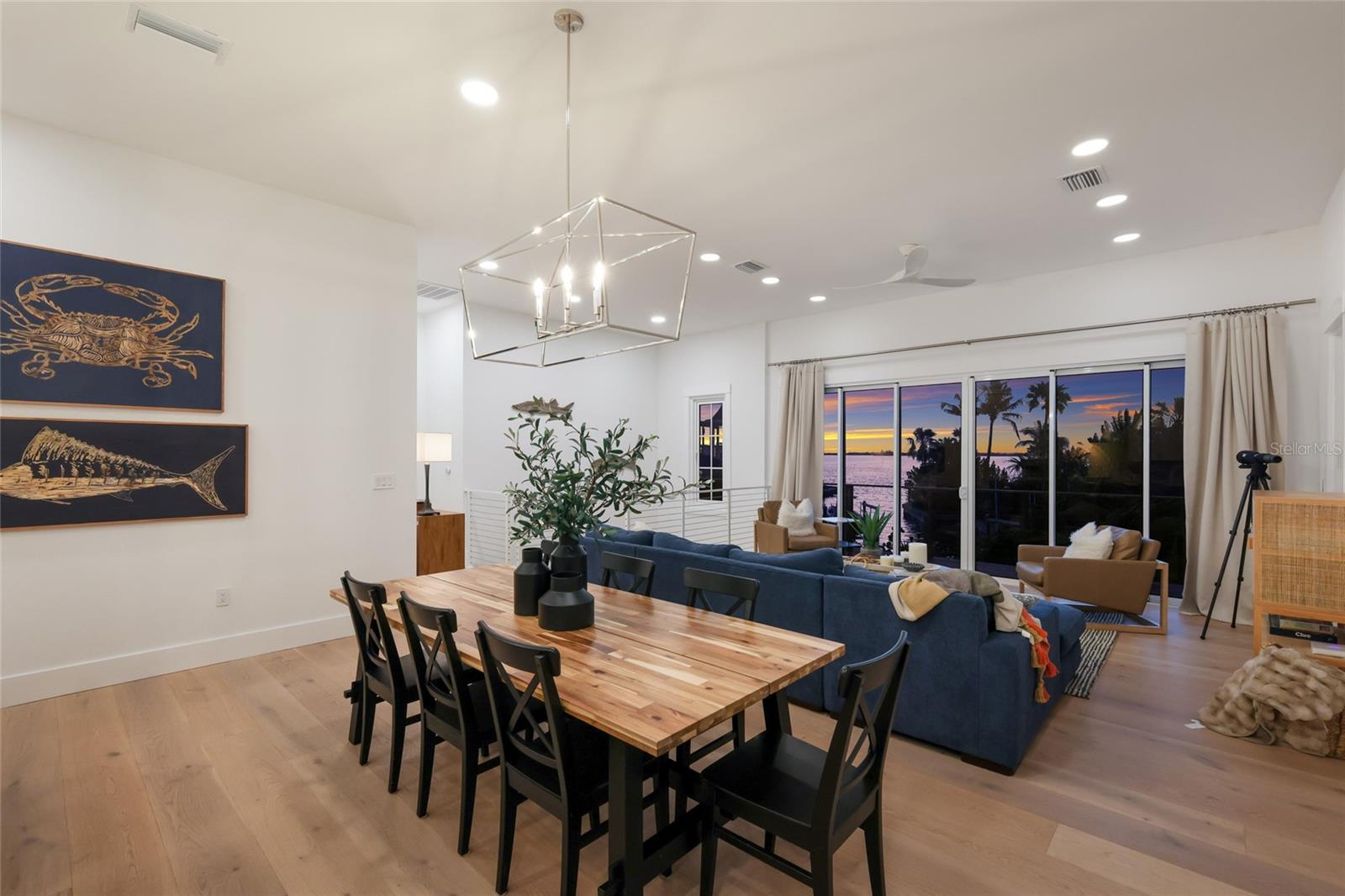 HOLMES BEACH 16TH UNIT - Residential