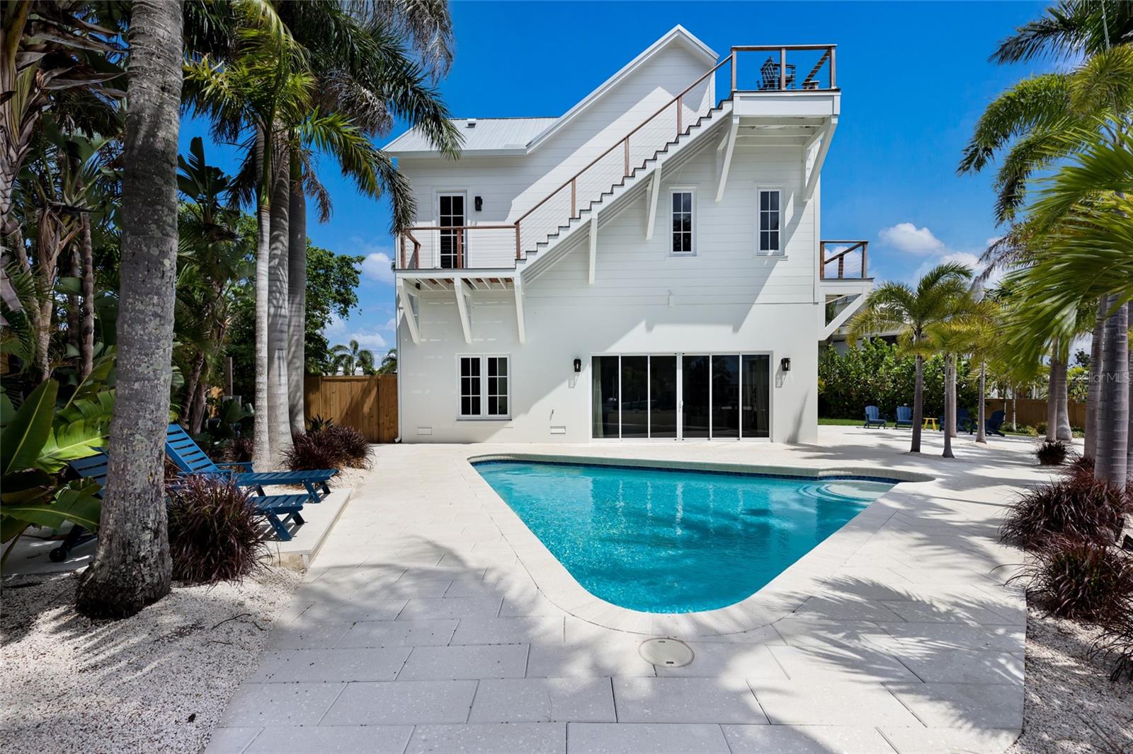 HOLMES BEACH 16TH UNIT - Residential