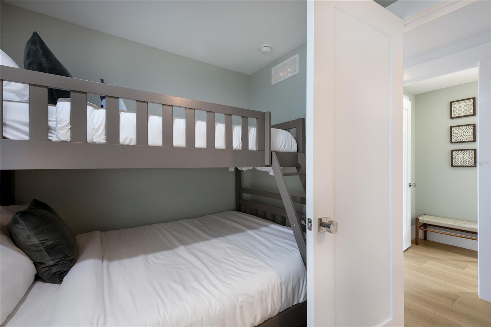 HOLMES BEACH 16TH UNIT - Residential